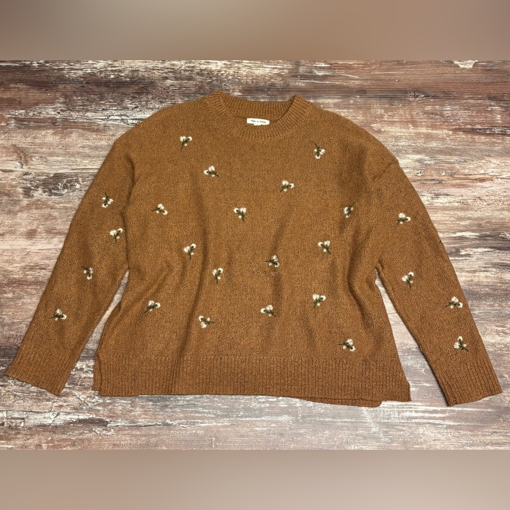 Tea n Rose | EUC Brown Boho Crew Sweater Cozy Flower Embroidery Cottagecore M
